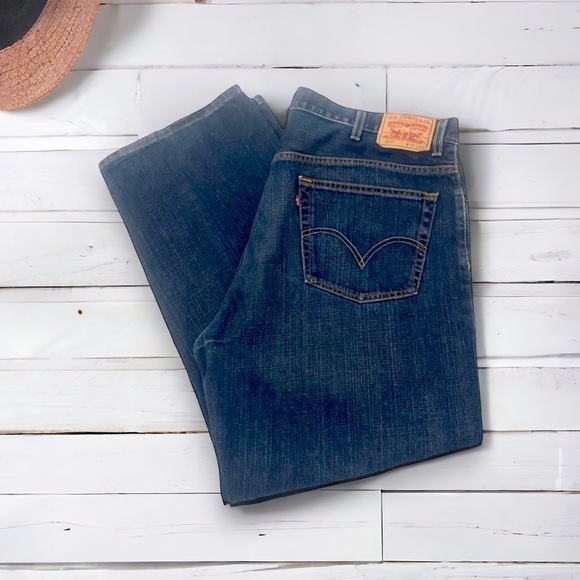 Levi's Men's Dark Wash 559 Relaxed Straight Jeans - Picture 1 of 13